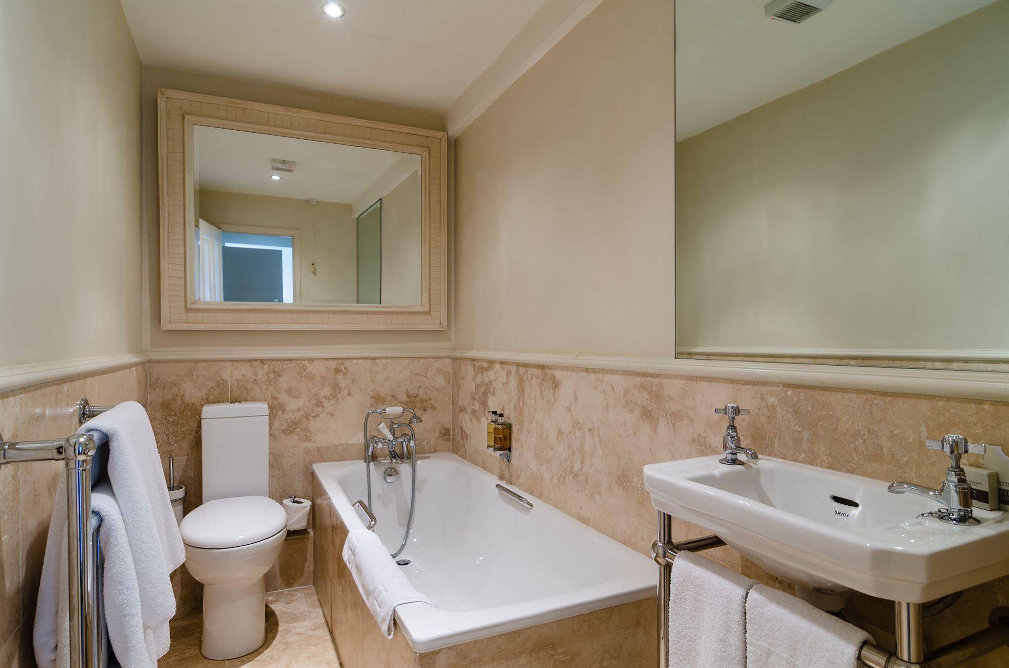 Apsley House Hotel