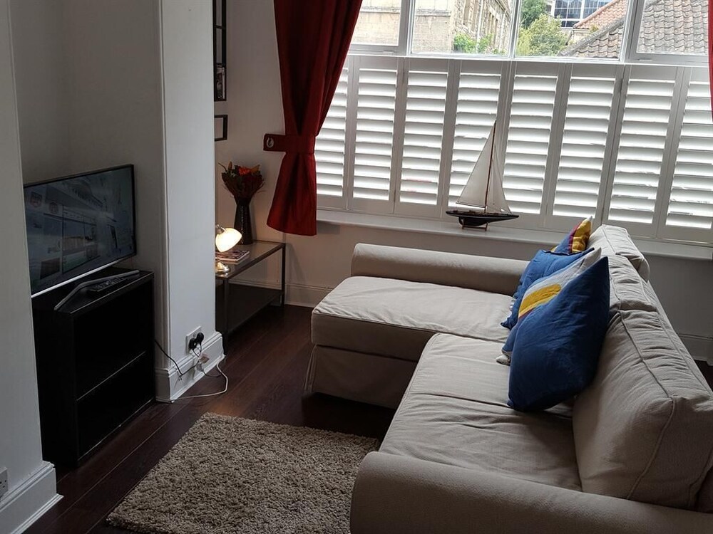 Bath Holiday Suites