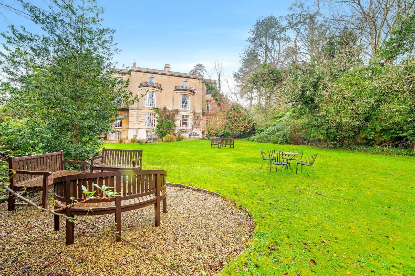 OYO Bailbrook Lodge, Bath