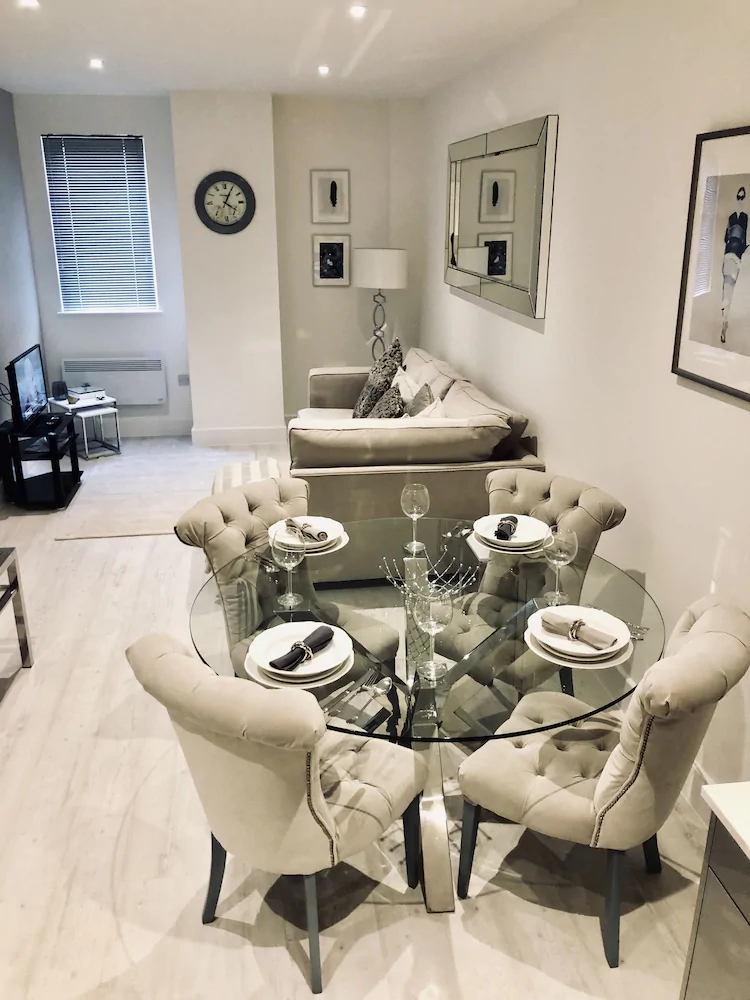 Snapos Luxury Serviced Apartments Meridian House Bedford