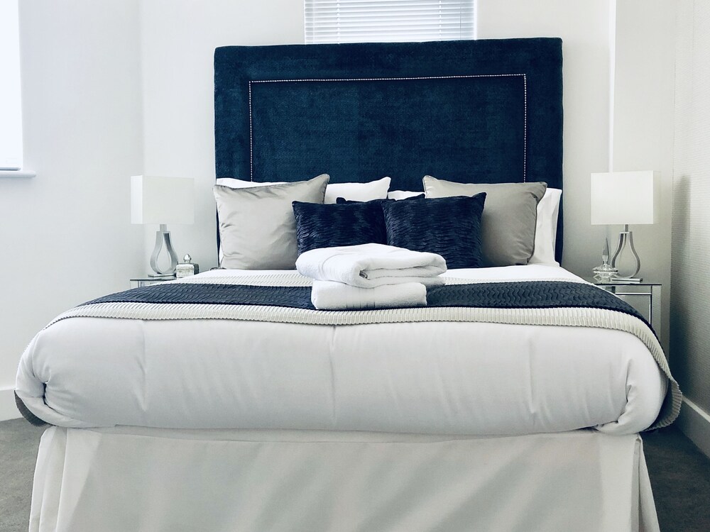 Snapos Luxury Serviced Apartments Meridian House Bedford