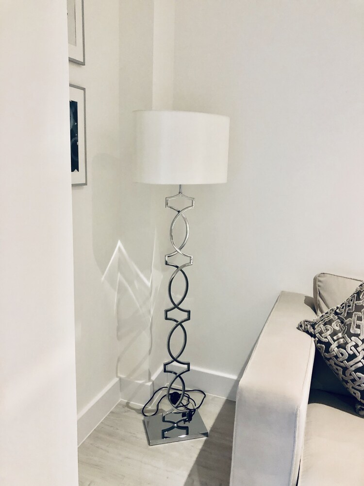 Snapos Luxury Serviced Apartments Meridian House Bedford