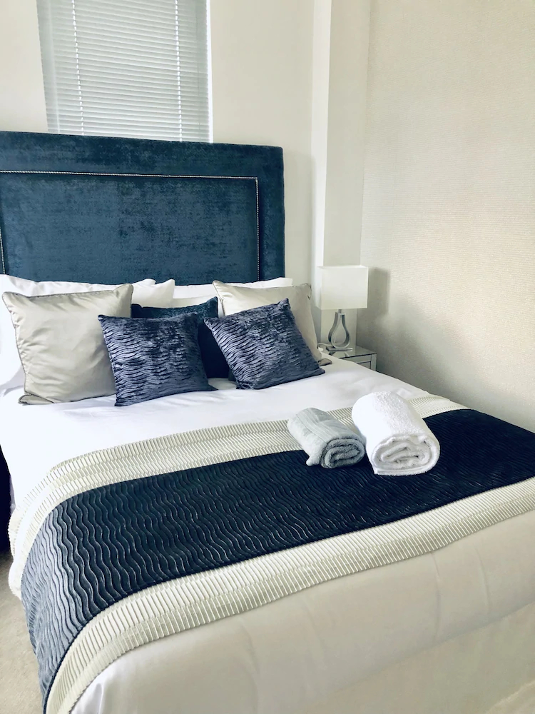 Snapos Luxury Serviced Apartments Meridian House Bedford