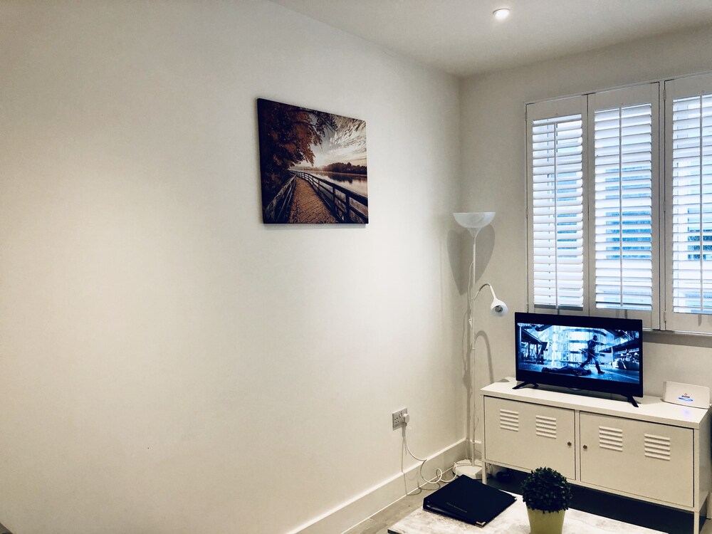 Snapos Luxury Serviced Apartments Meridian House Bedford