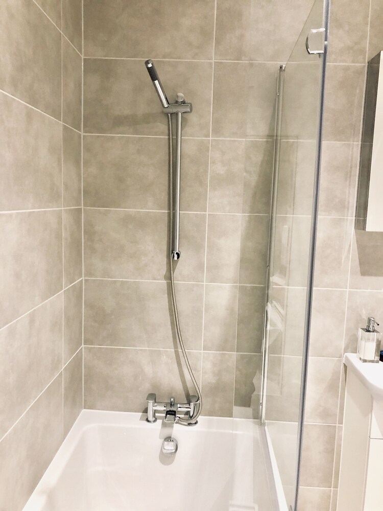 Snapos Luxury Serviced Apartments Meridian House Bedford