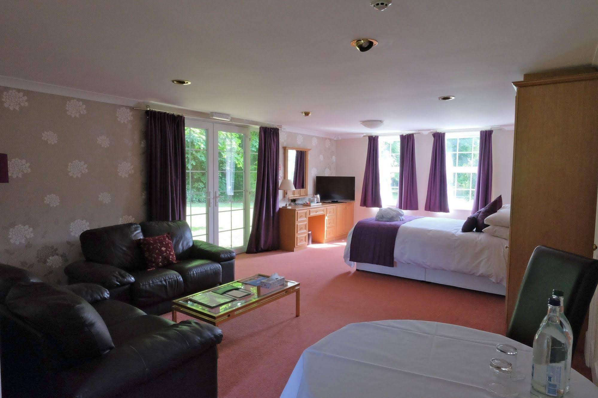 Woodlands Manor
