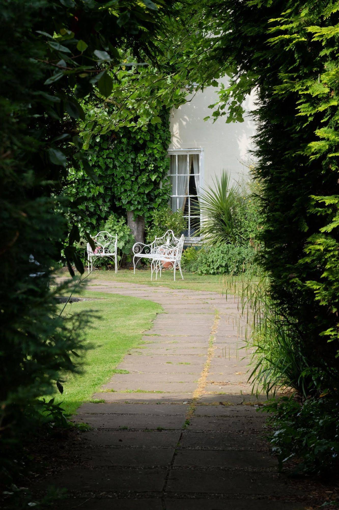 Woodlands Manor