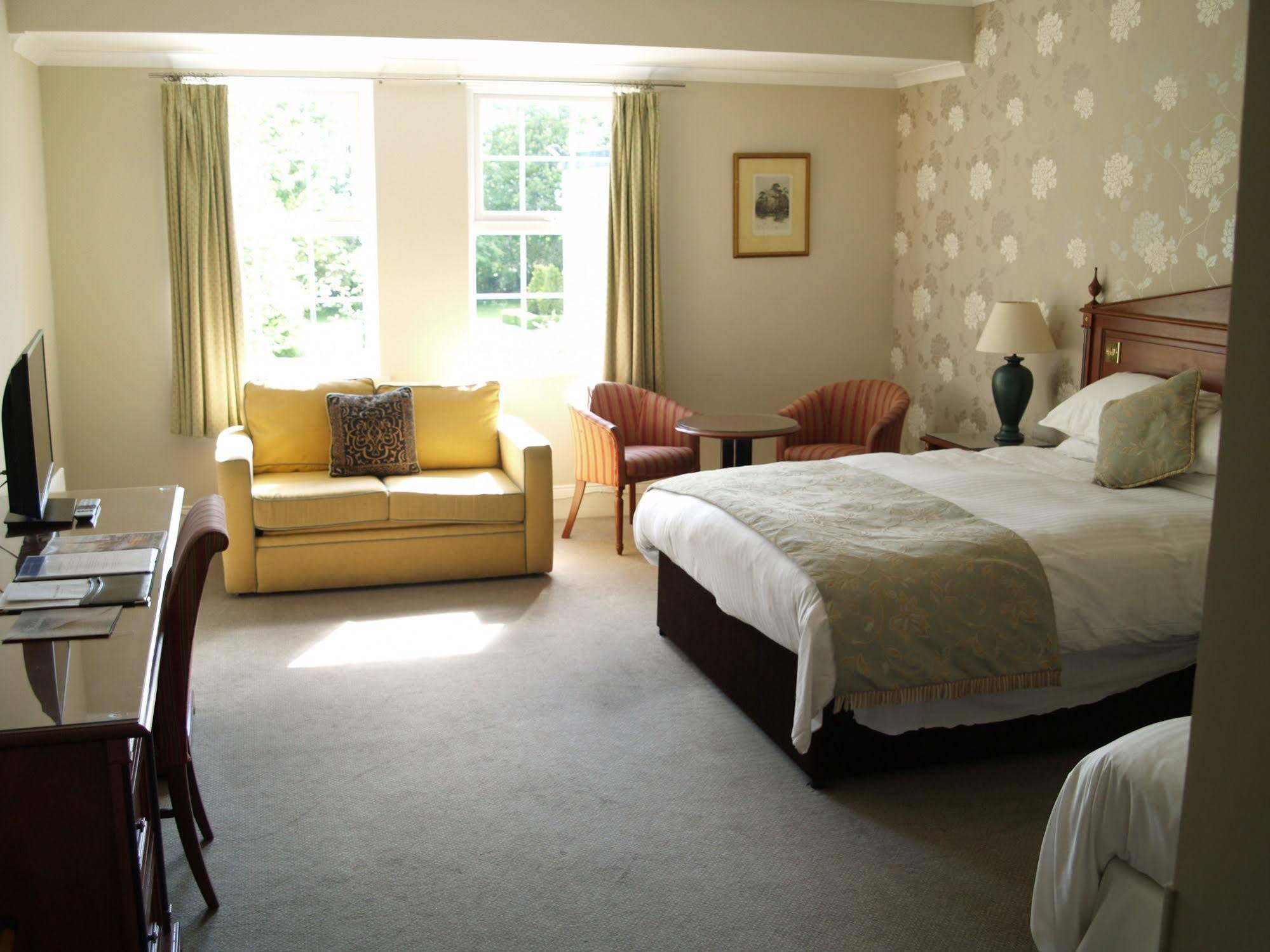 Woodlands Manor