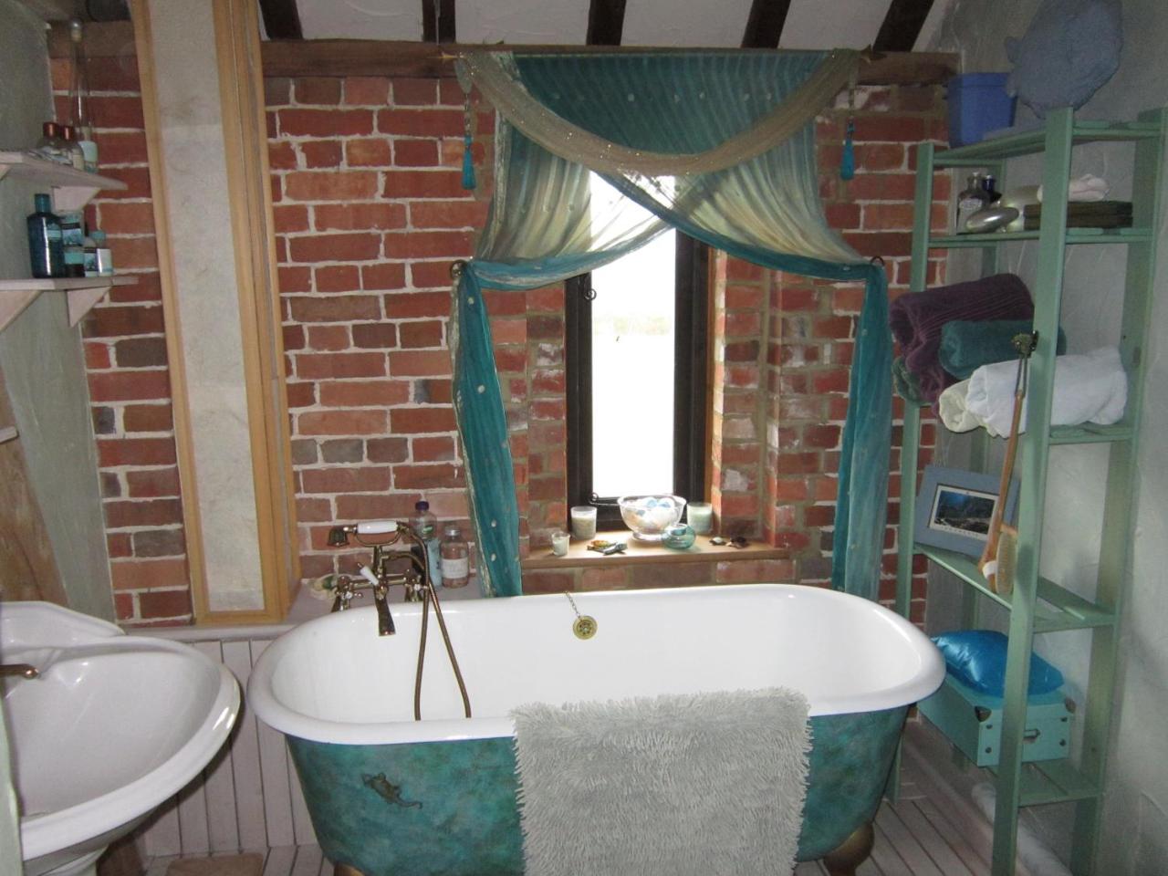 Hilltop Barn - B&B
