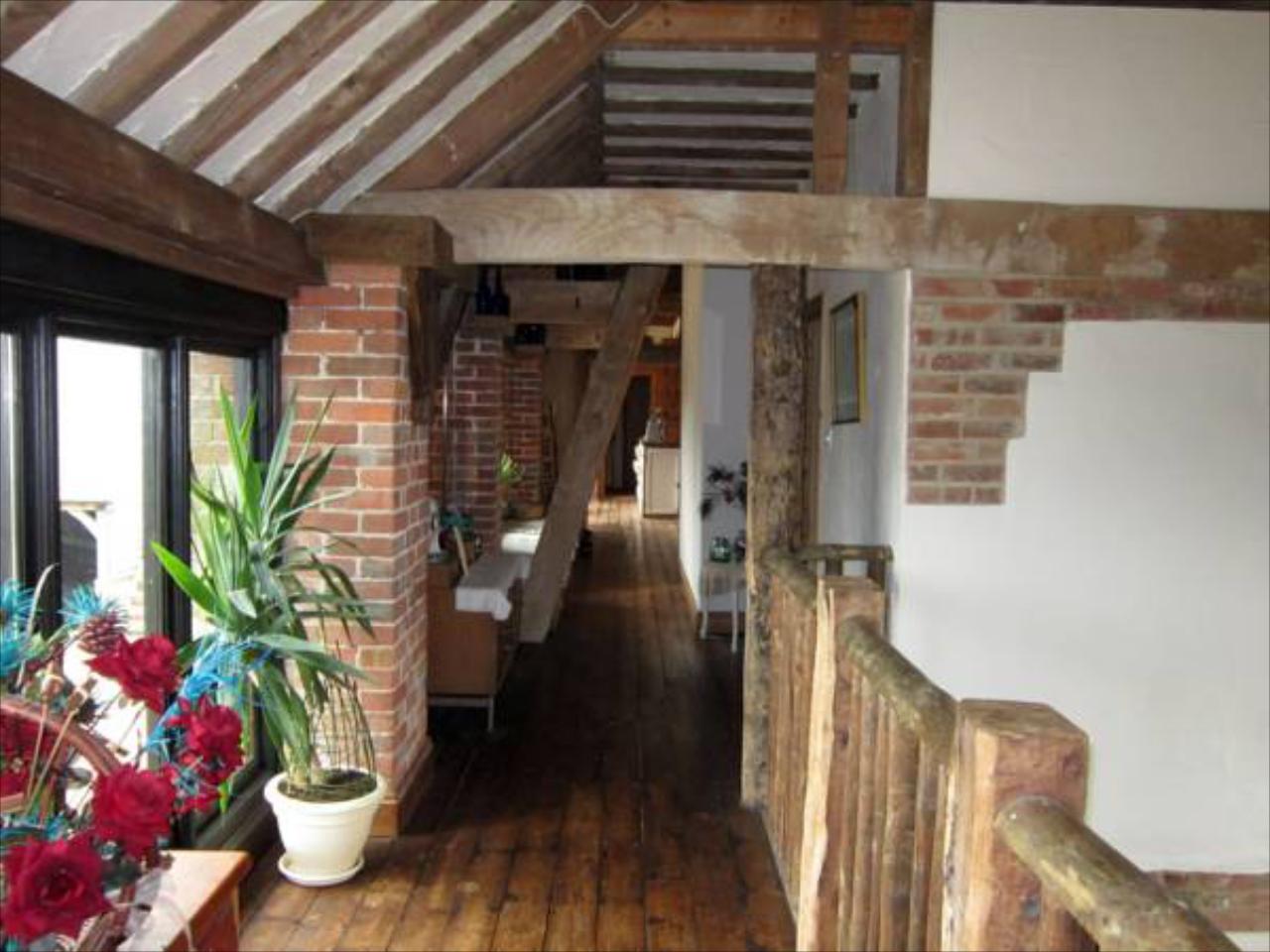 Hilltop Barn - B&B