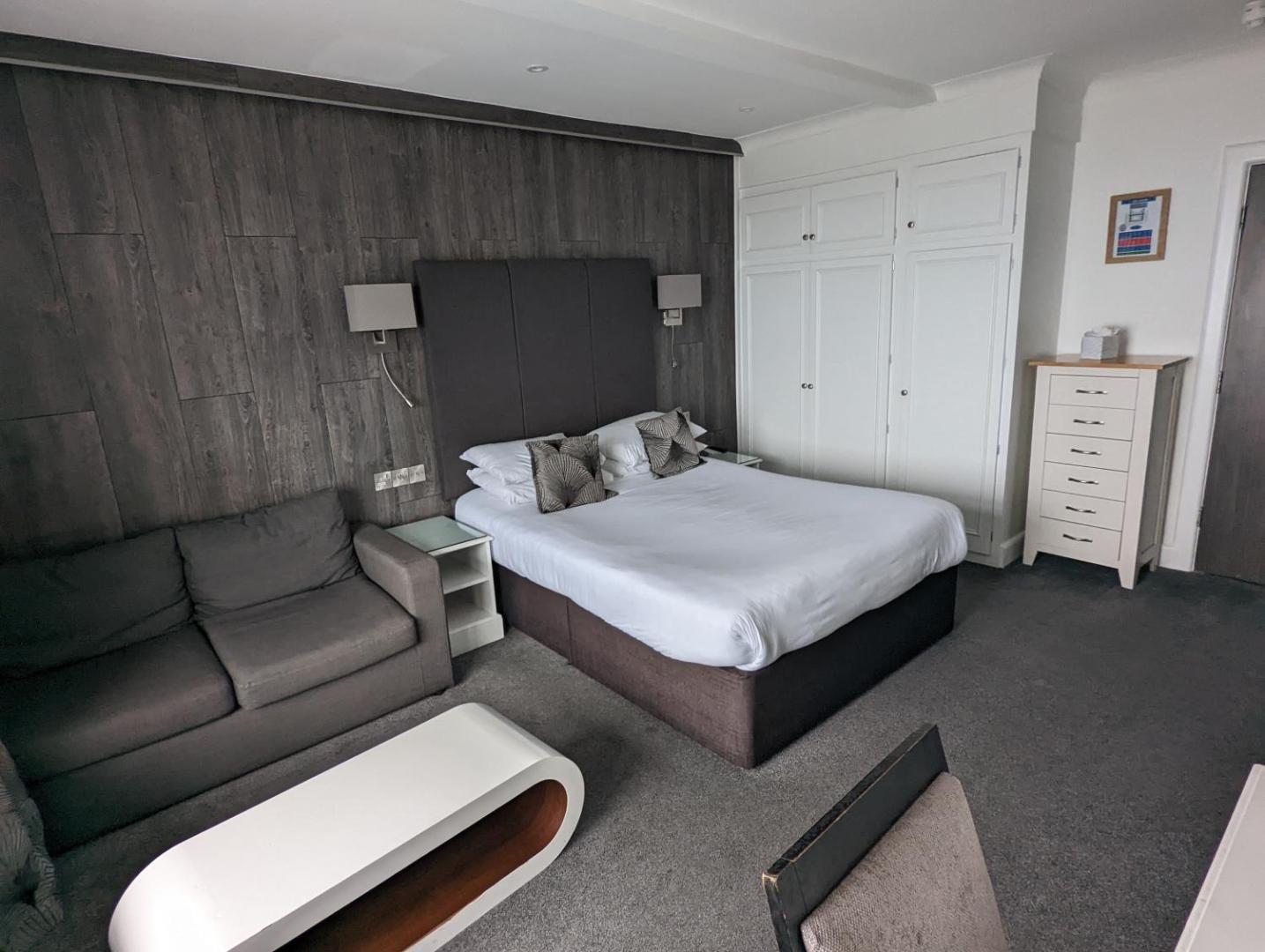 The Cumberland Hotel