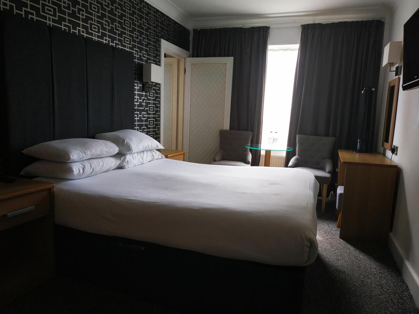 The Cumberland Hotel
