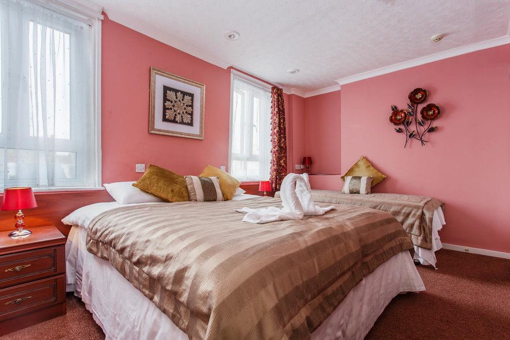 Brighton Surf Hotel