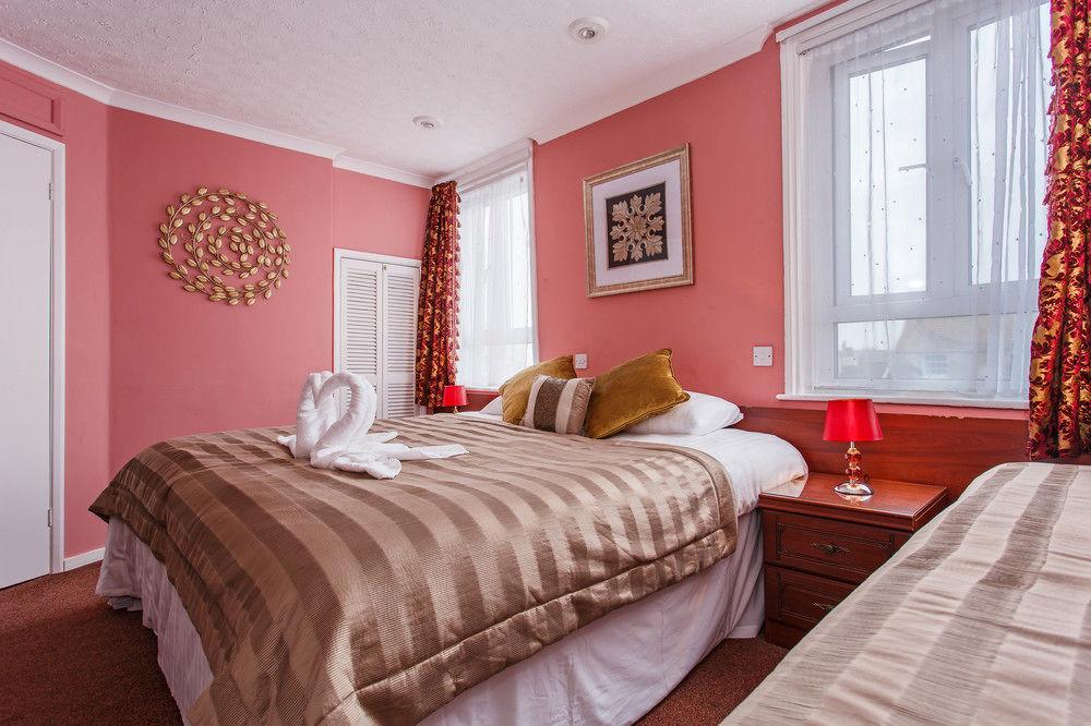 Brighton Surf Hotel