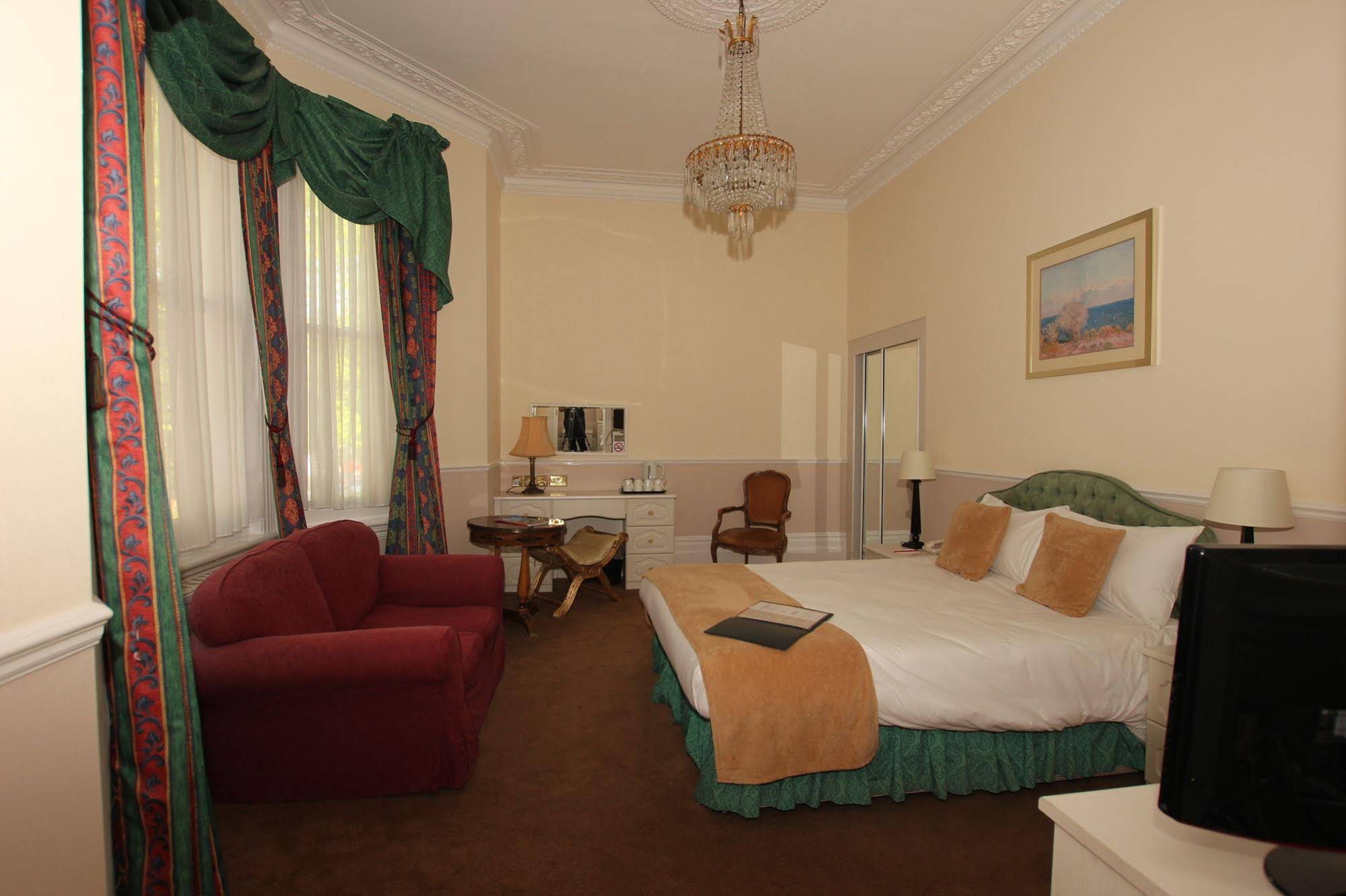 The Courtlands
