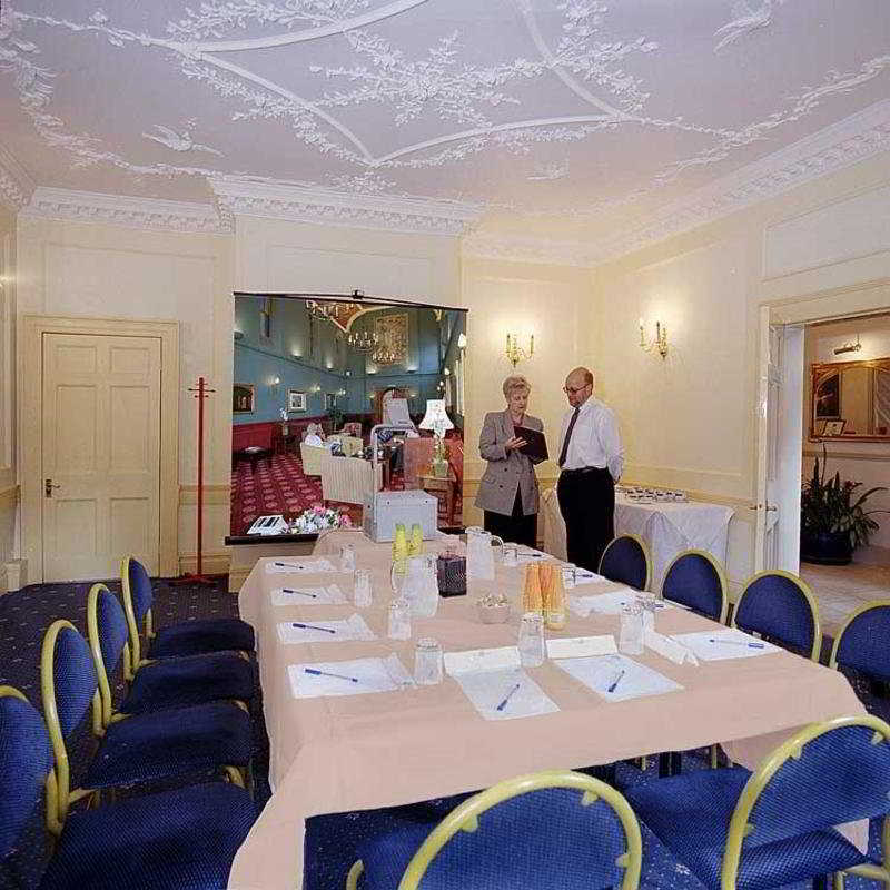 Arnos Manor
