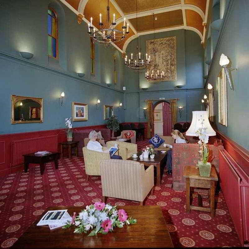 Arnos Manor