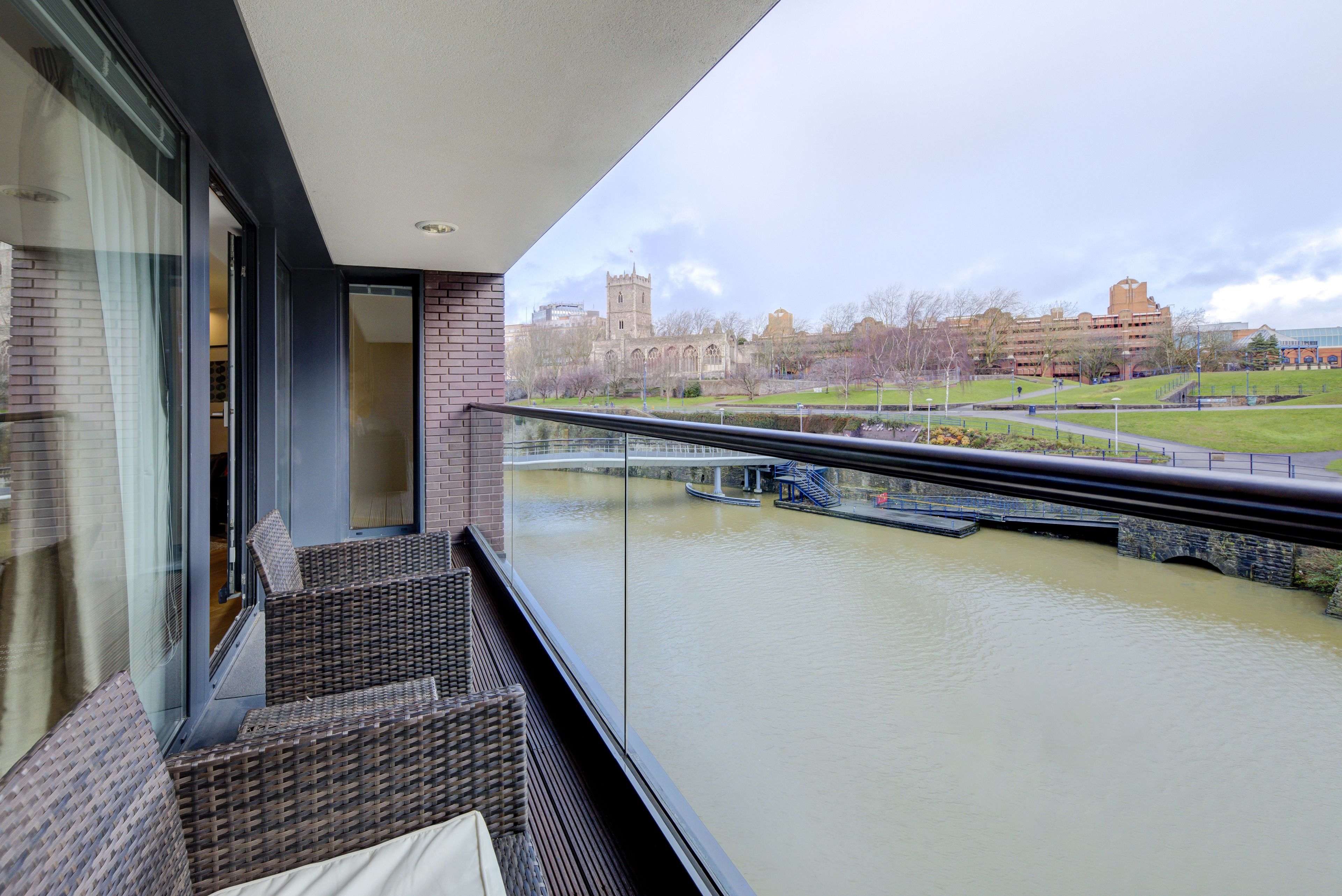 Cleyro Serviced Apartments - Finzels Reach