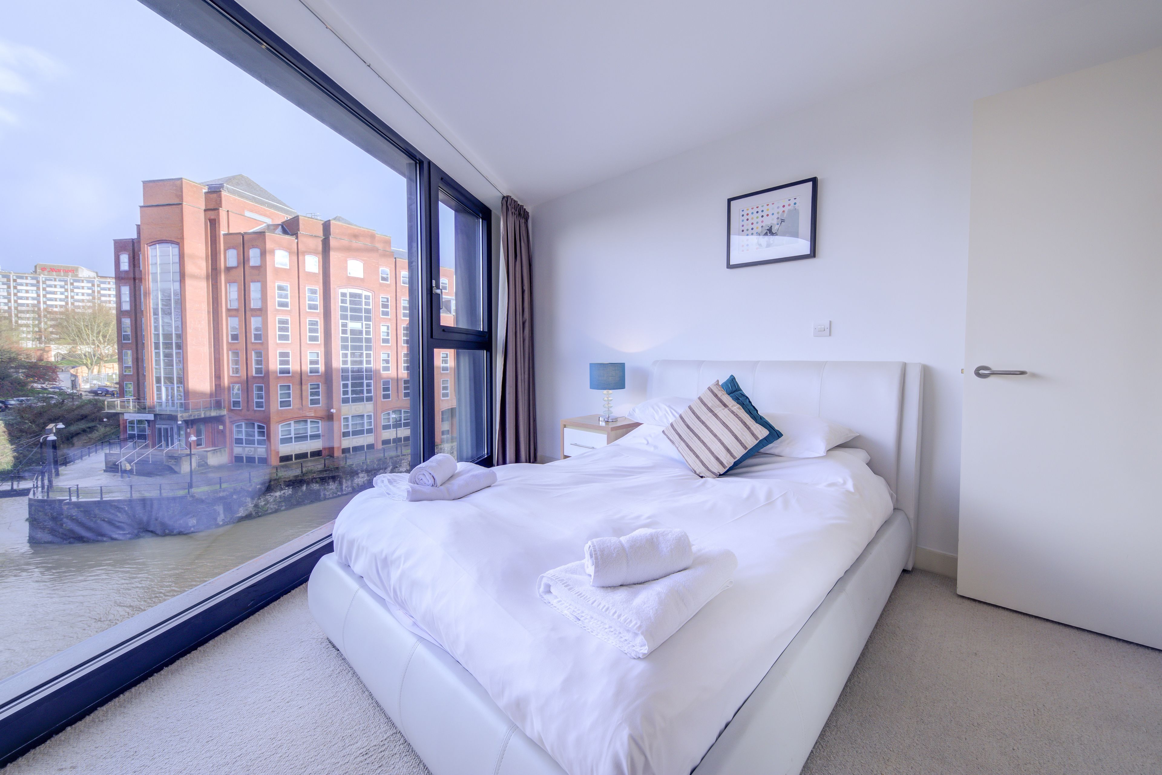 Cleyro Serviced Apartments - Finzels Reach