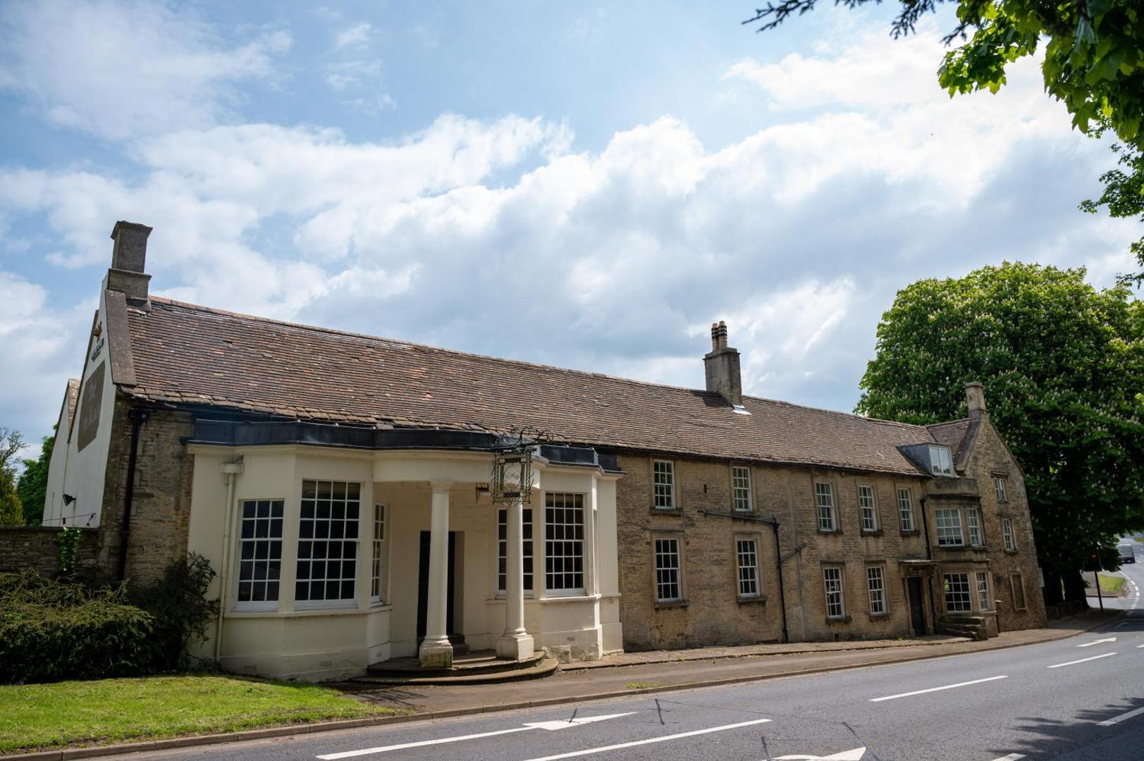Cross Hands Hotel