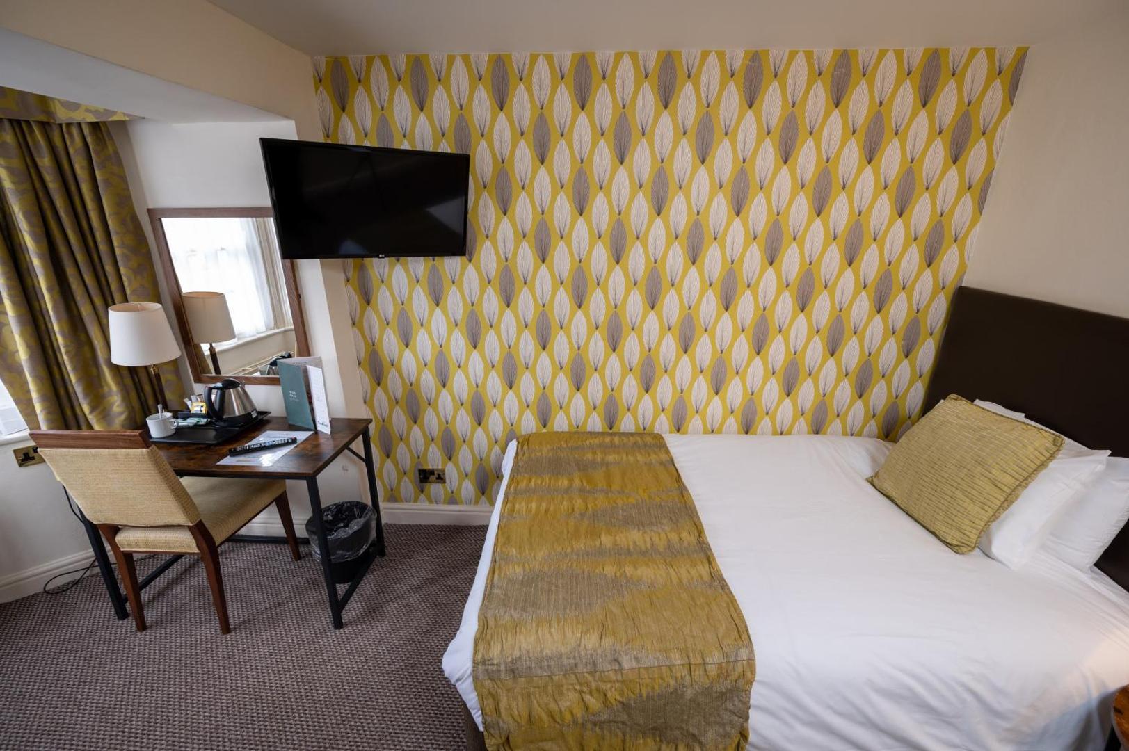 Cross Hands Hotel