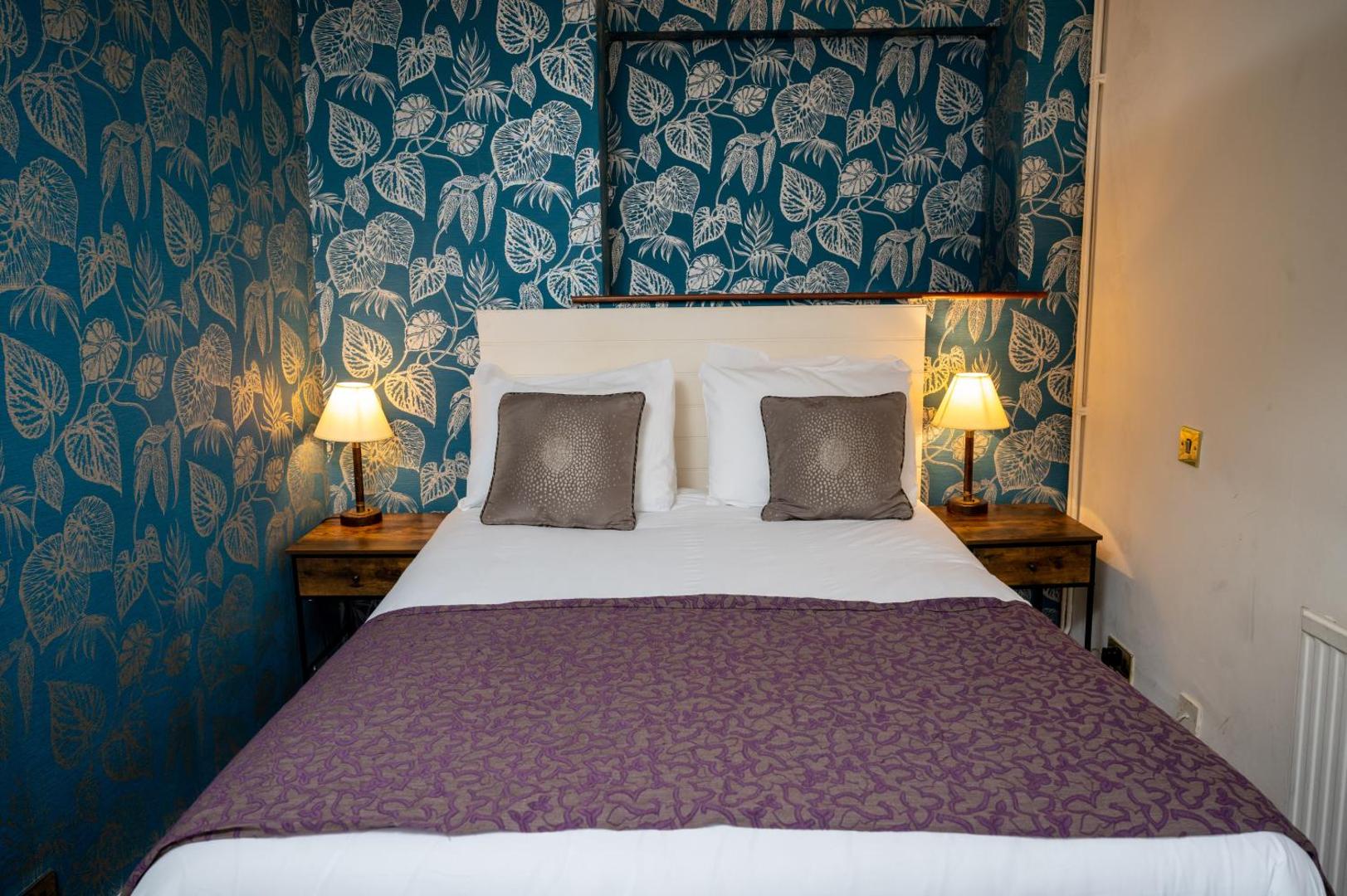 Cross Hands Hotel