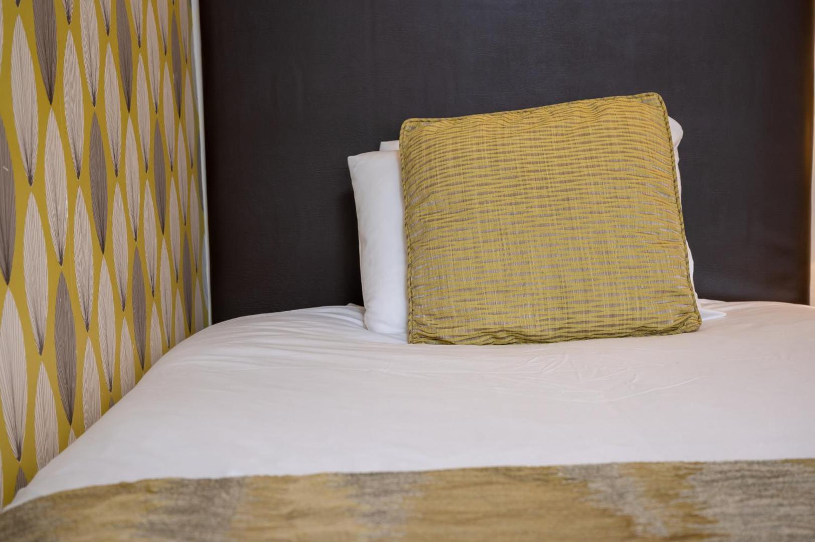 Cross Hands Hotel