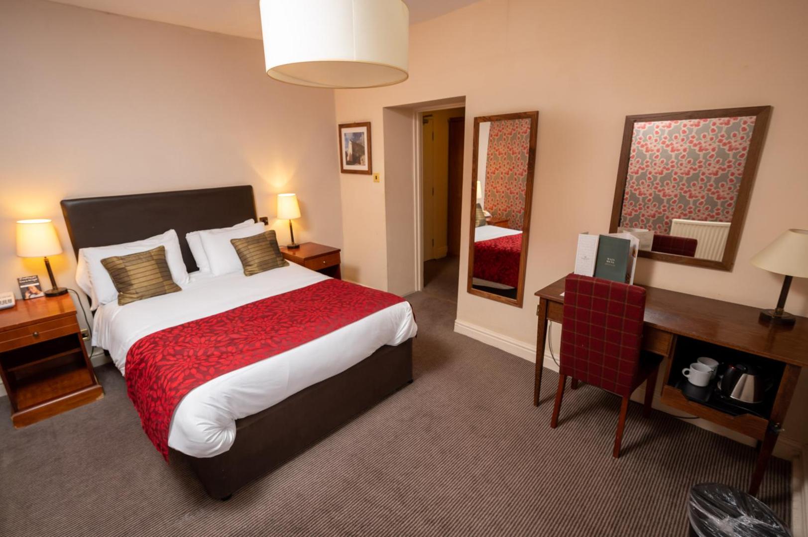 Cross Hands Hotel