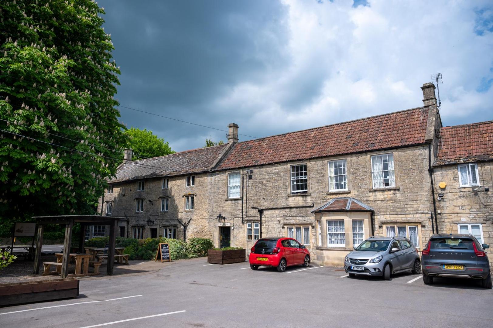Cross Hands Hotel