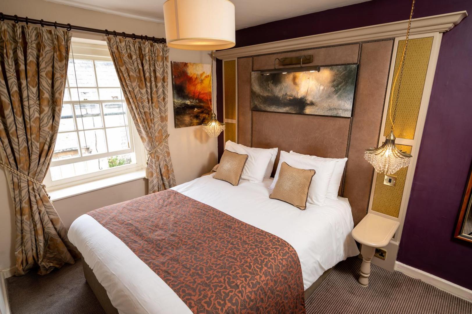 Cross Hands Hotel