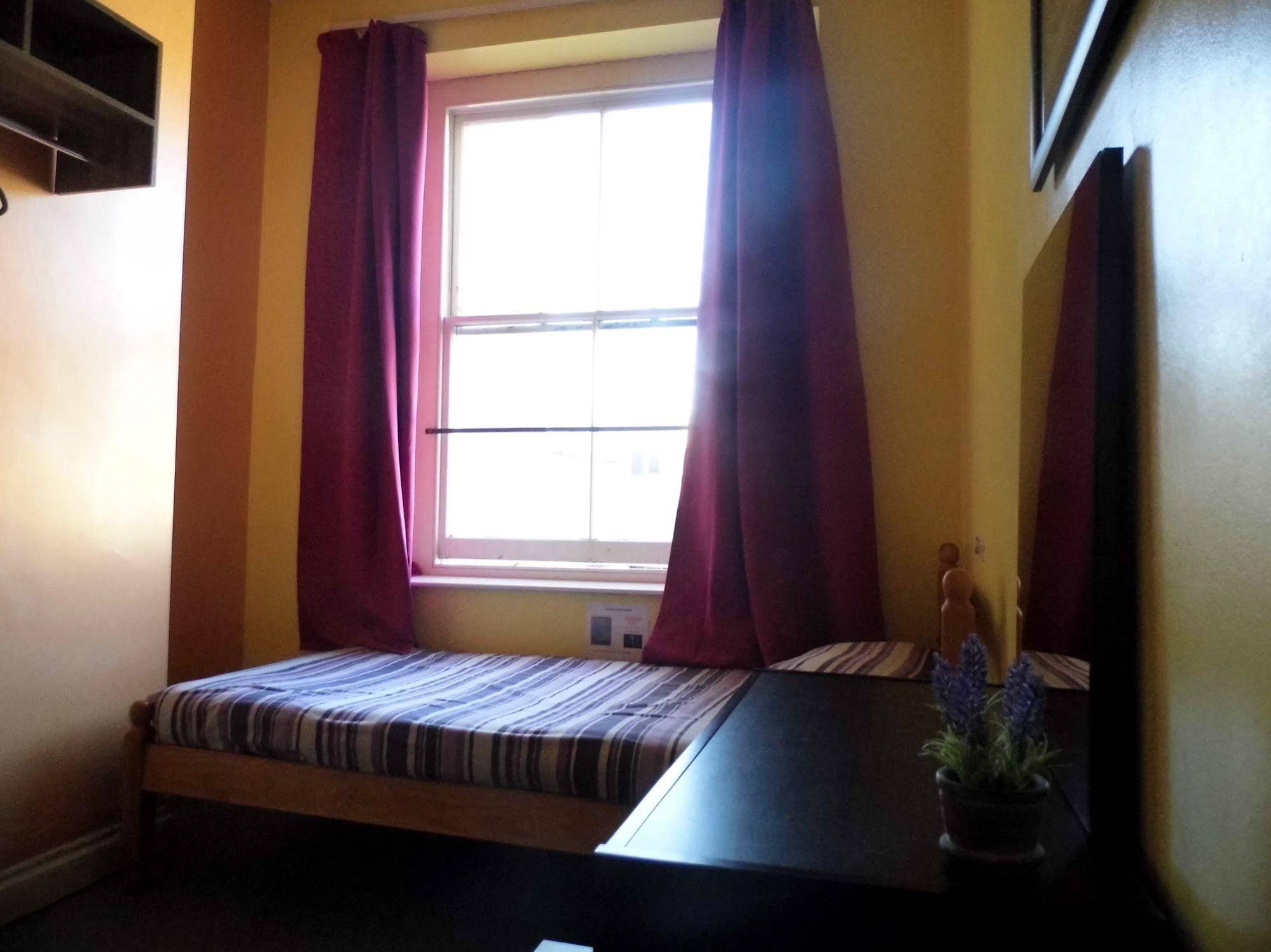 Homestay Bristol - Hostel
