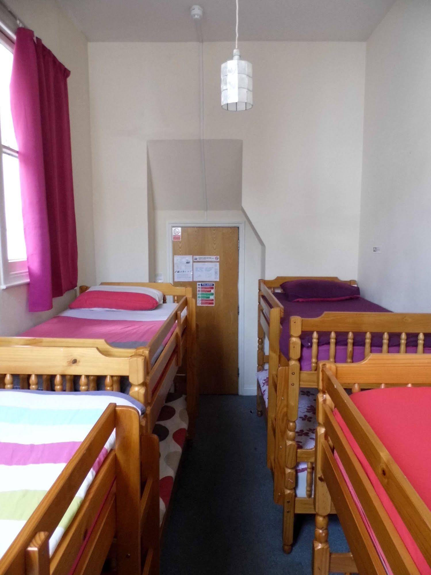 Homestay Bristol - Hostel
