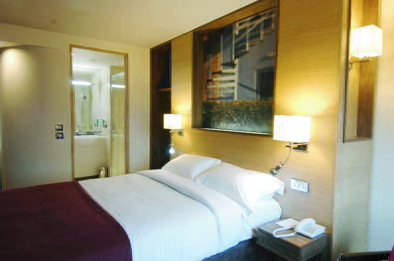 Lodge at Bristol