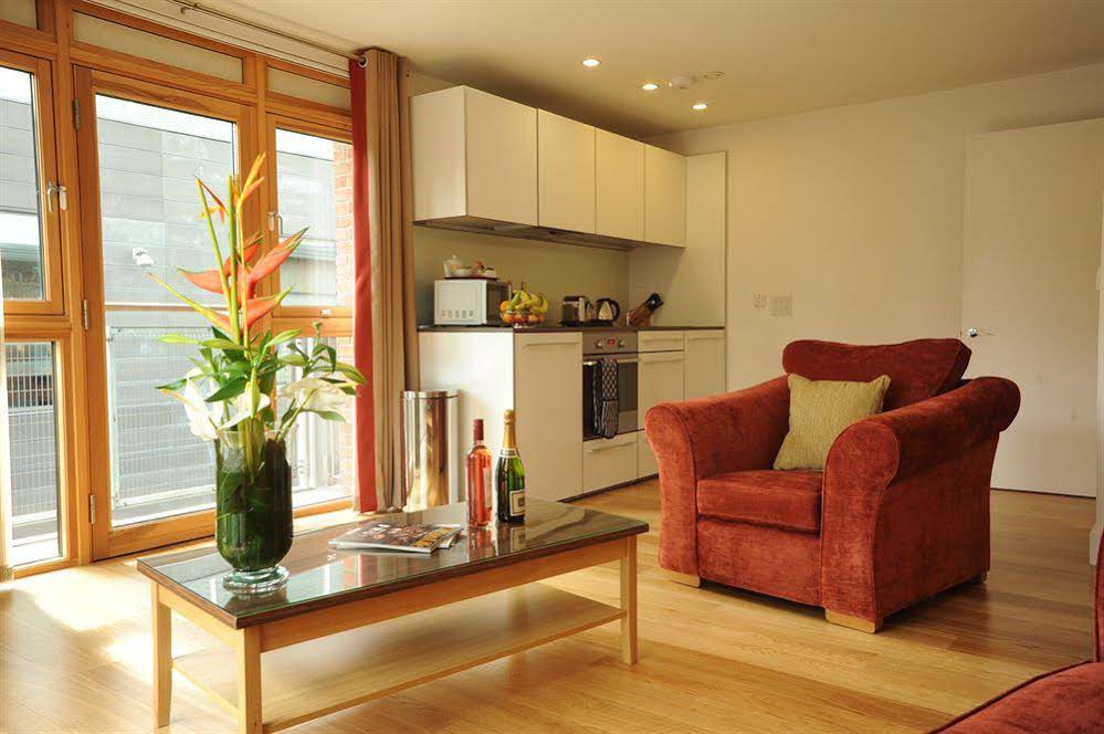 PREMIER SUITES PLUS Bristol Cabot Circus