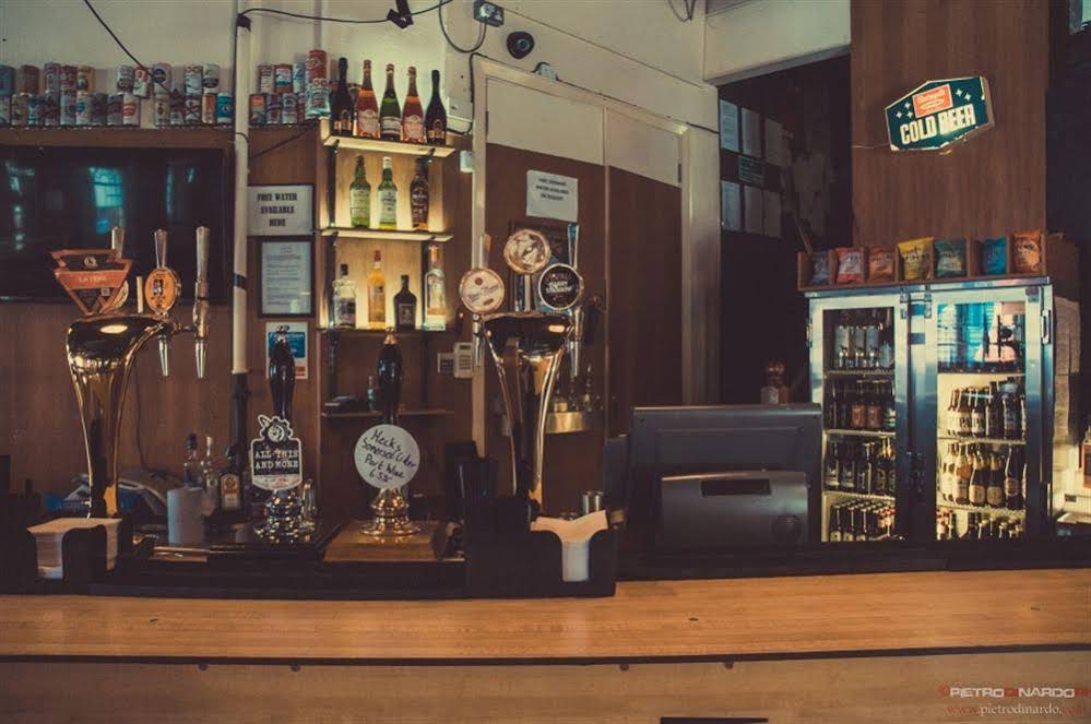 Rock n Bowl Hostel