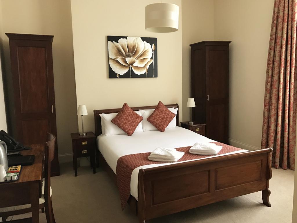 OYO Flagship The Regency