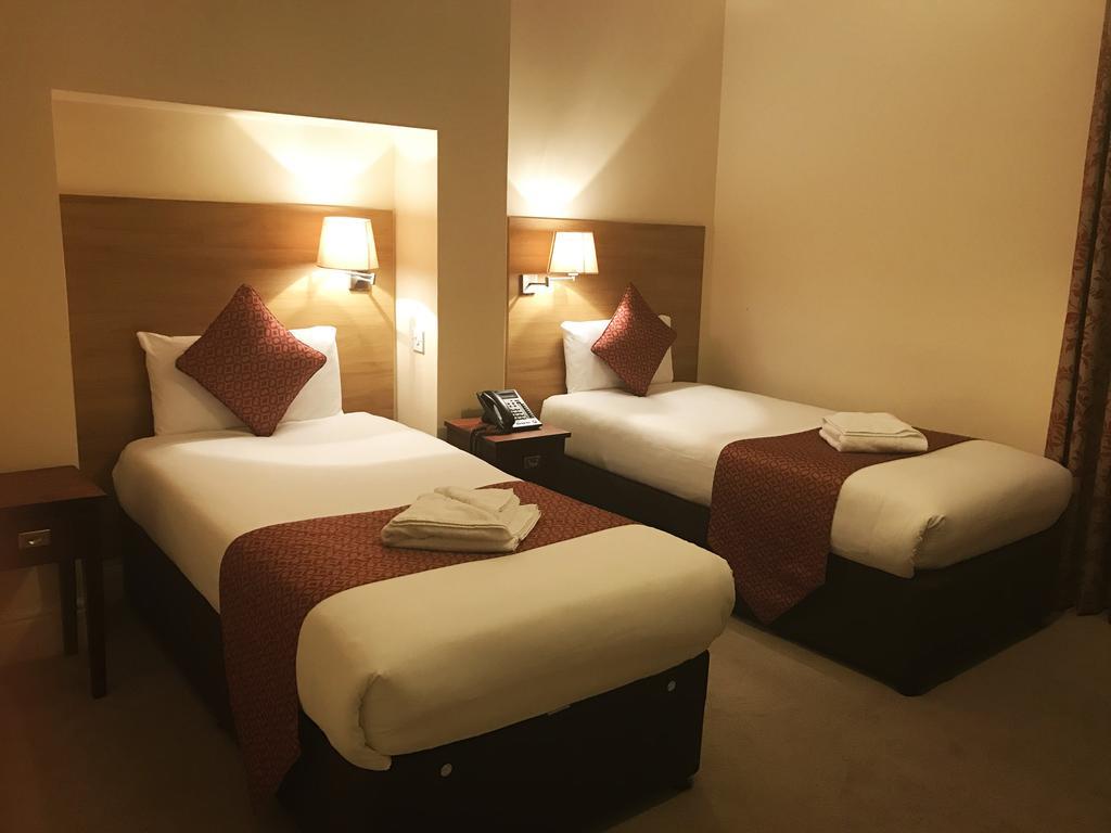 OYO Flagship The Regency