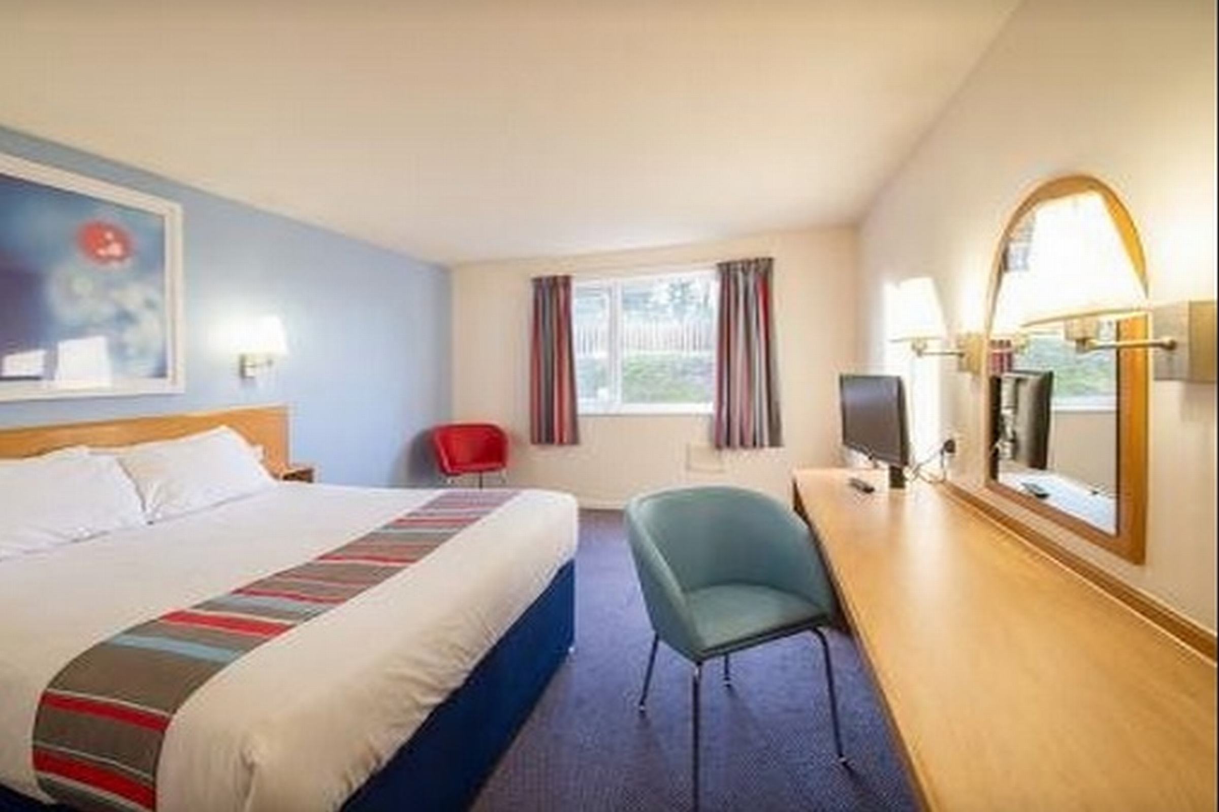 Travelodge Bristol Severn View M48