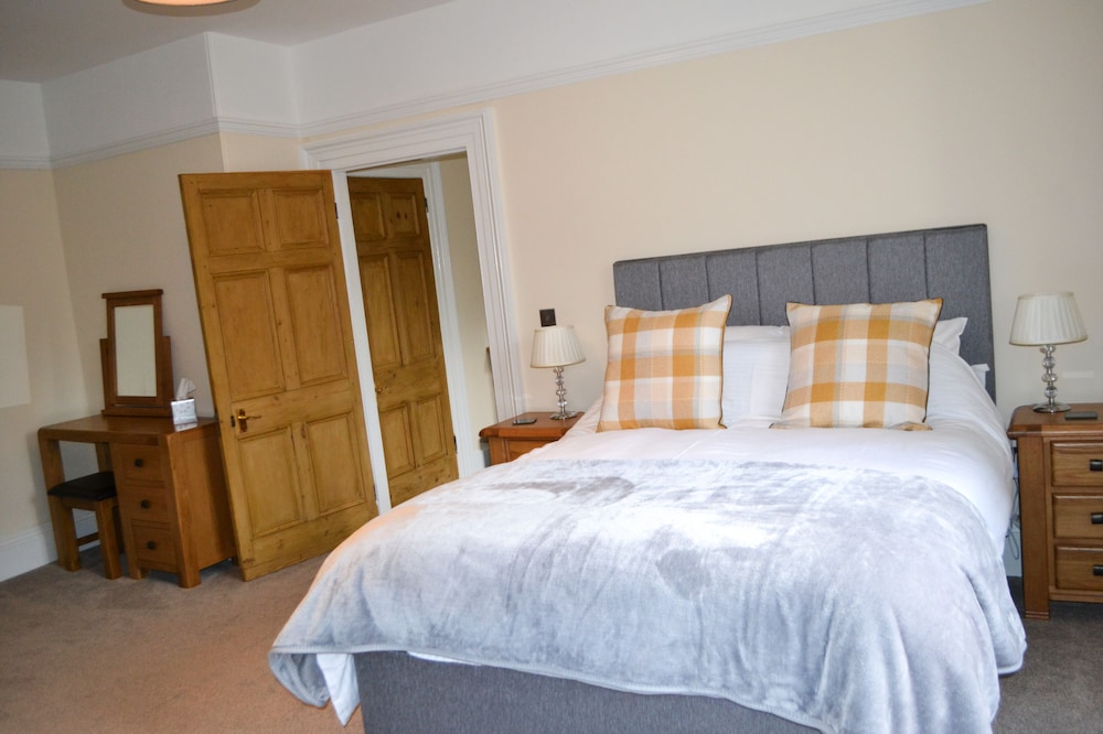 Ware House B&B