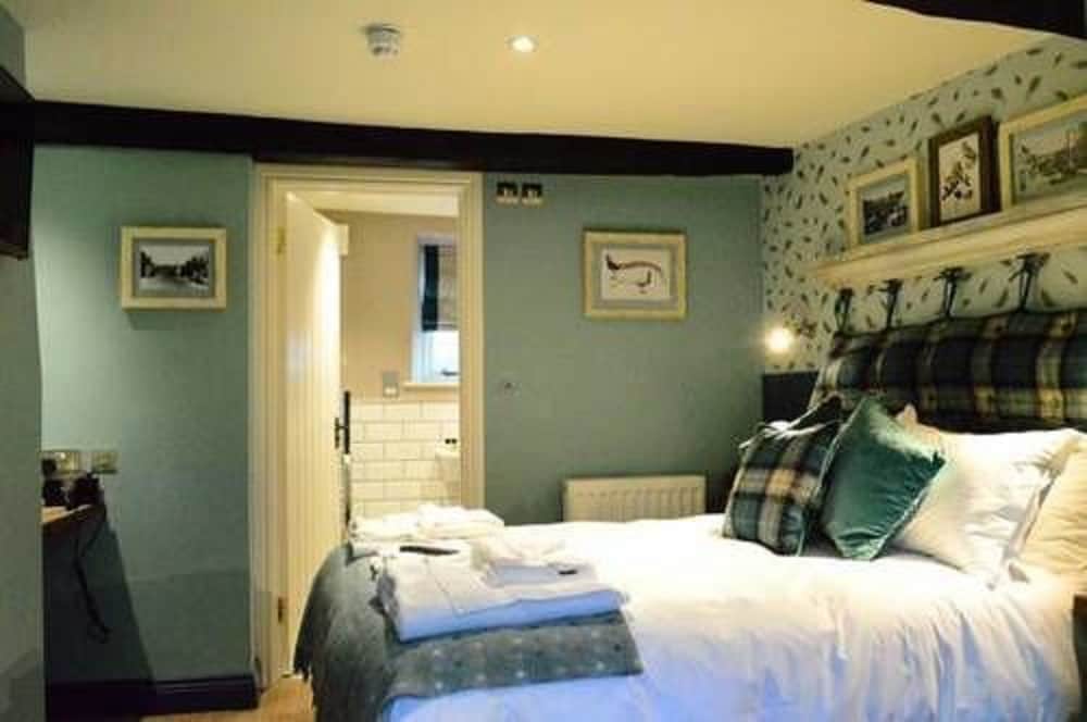 The Golden Pheasant Inn