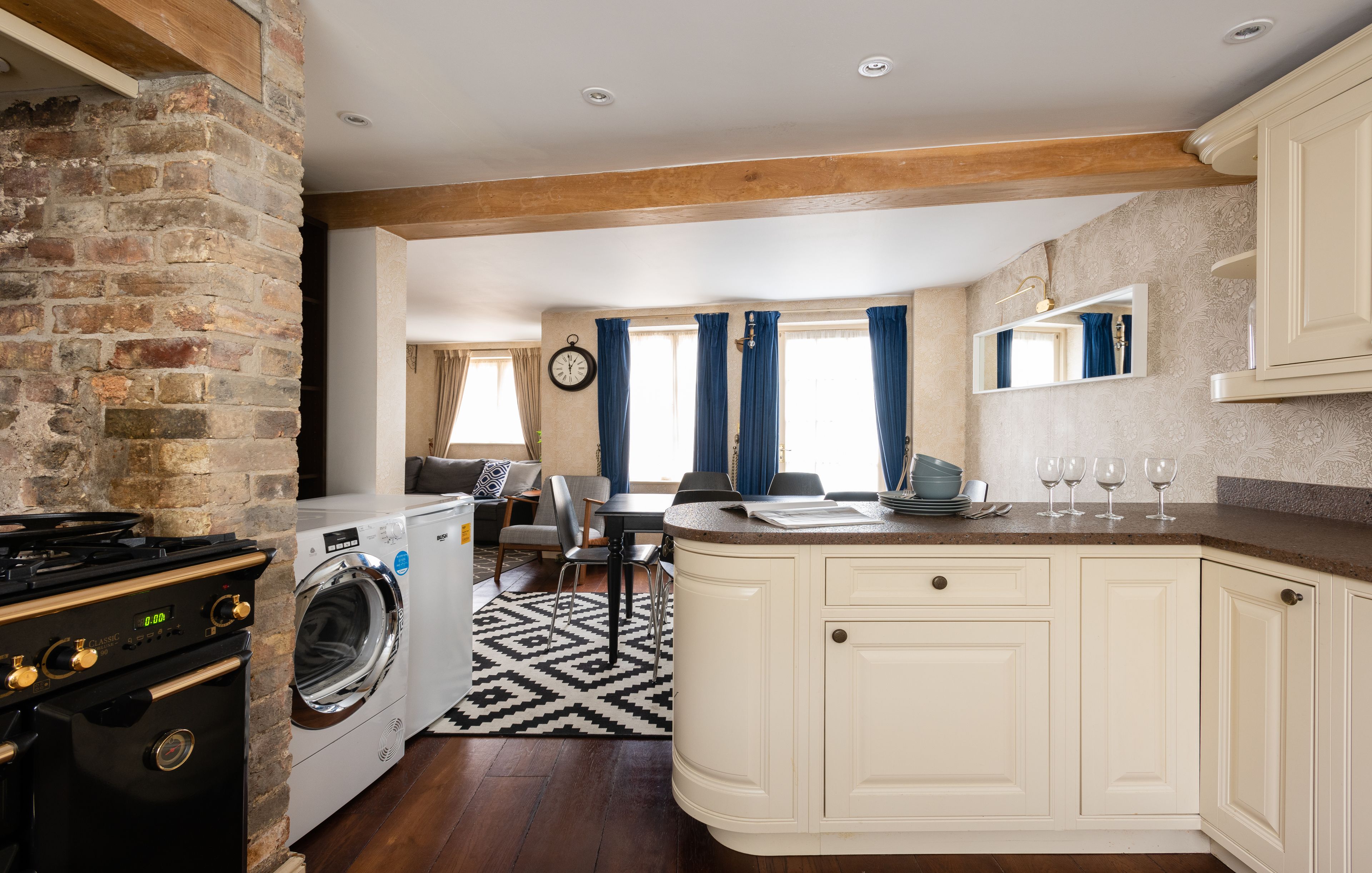 The Georgian Cottage Enchanting 3Bdr Cottage Surrounded by History