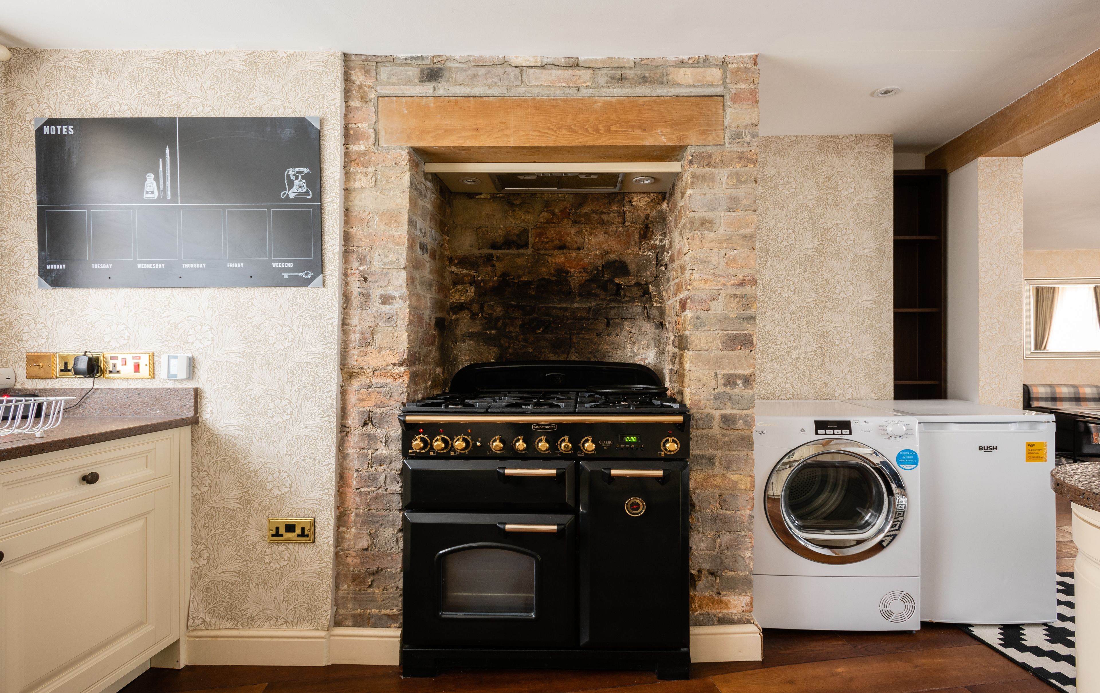 The Georgian Cottage Enchanting 3Bdr Cottage Surrounded by History