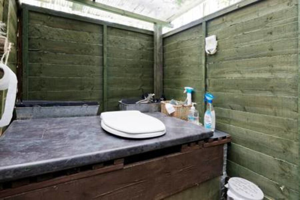 Hobbity Bell Tent House