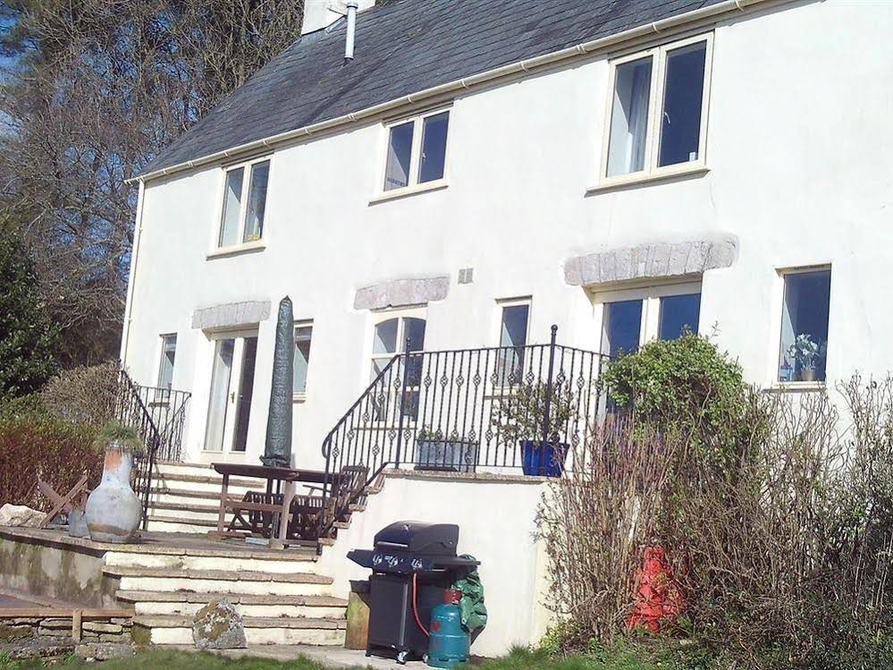 Pyle Guest House