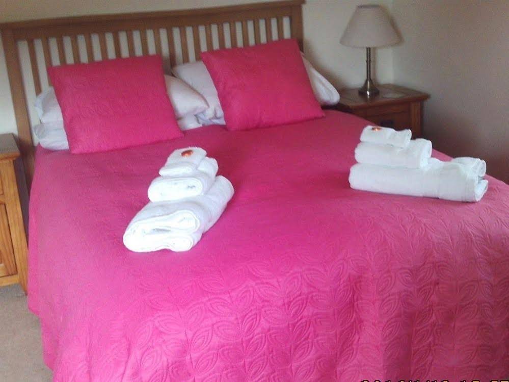 Pyle Guest House