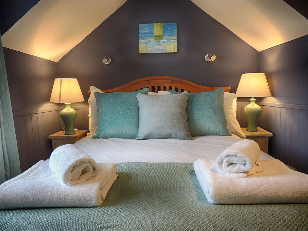 Cotswold Cottage Gems - The Lansdowne Cottage