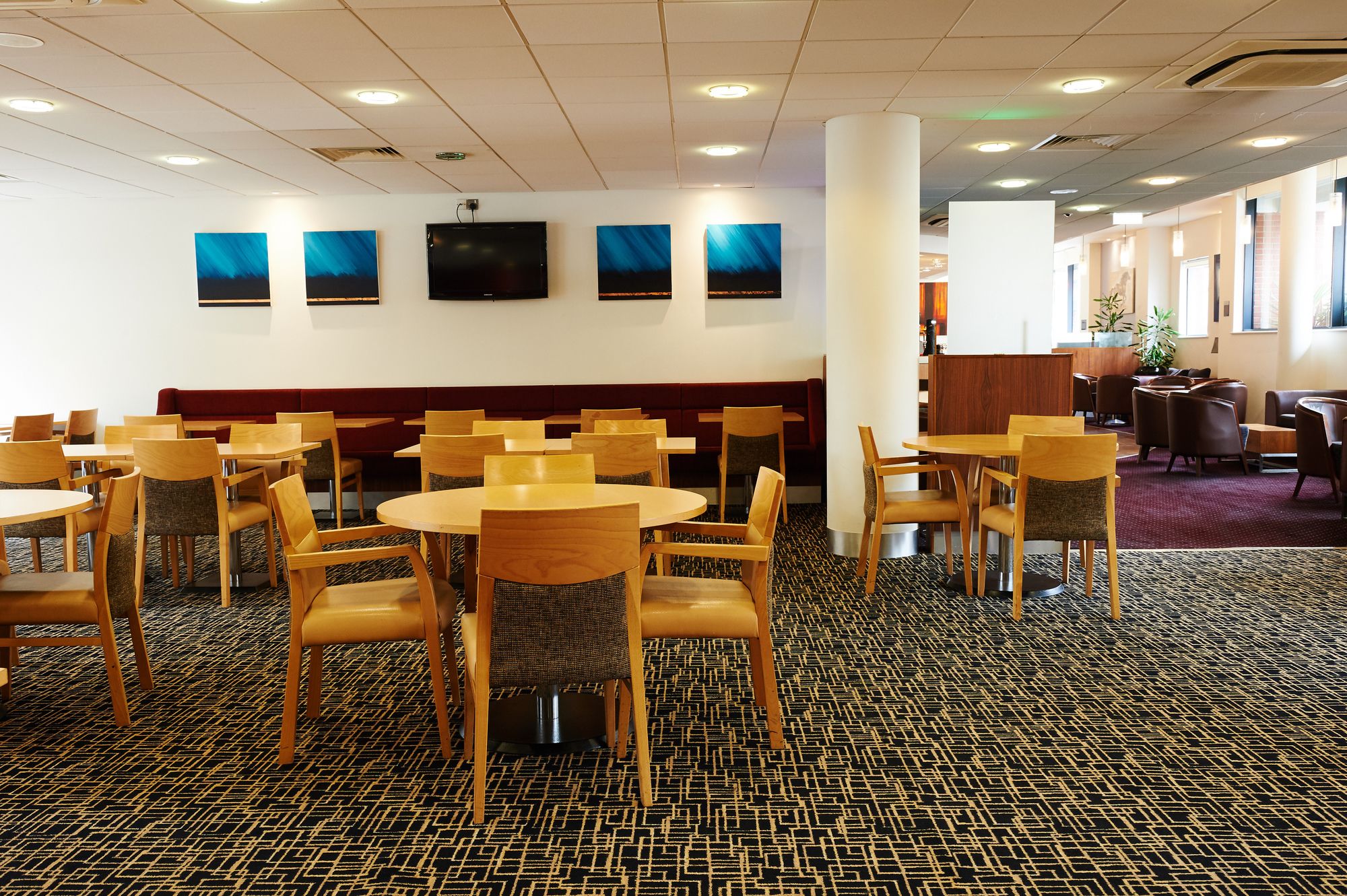 Holiday Inn Express Cheltenham Town Centre