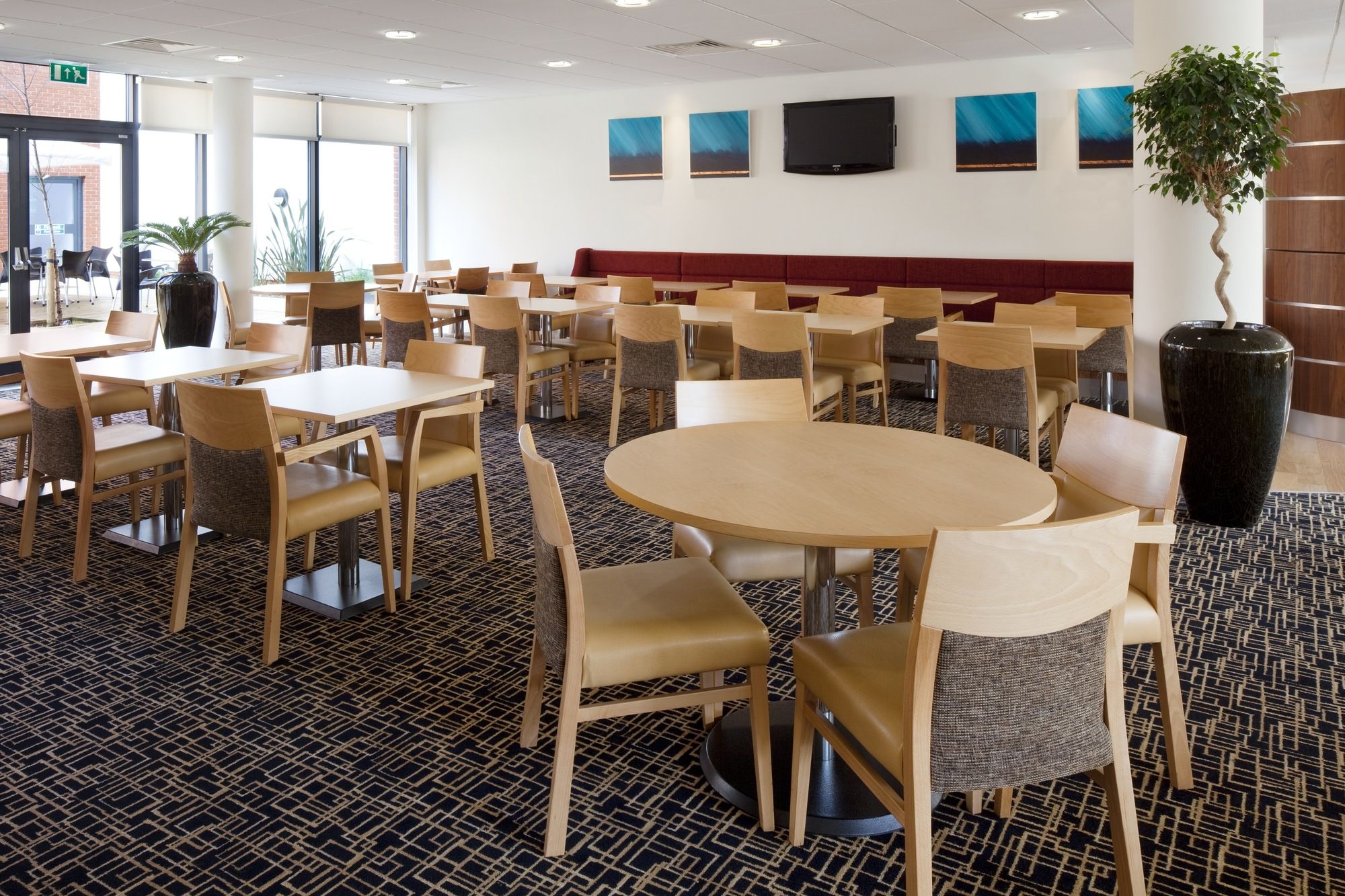 Holiday Inn Express Cheltenham Town Centre