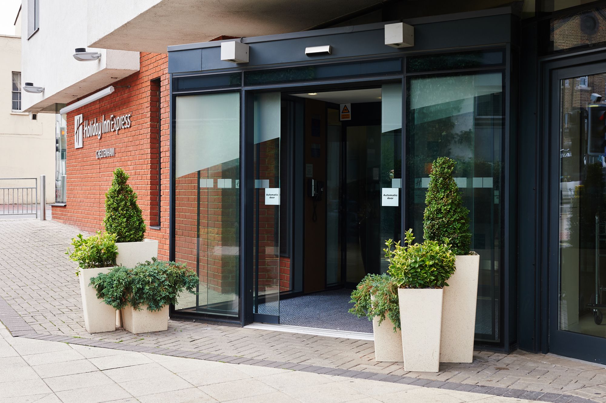 Holiday Inn Express Cheltenham Town Centre