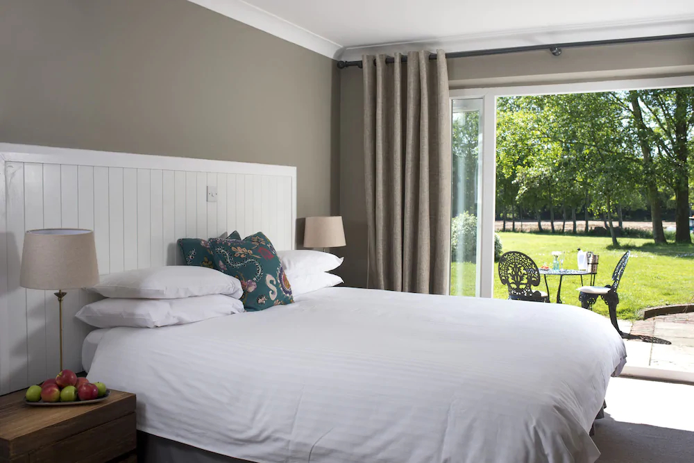 Crouchers Orchards Hotel